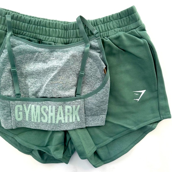 Gymshark Pants - Gymshark M/L Training Sweat Shorts & Flex Seamless Strappy Sports Bra Set
